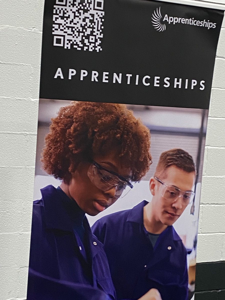 ValleyLAcademy's tweet image. Our careers fair is a resounding success. All years will experience talking to local and national businesses and colleges.