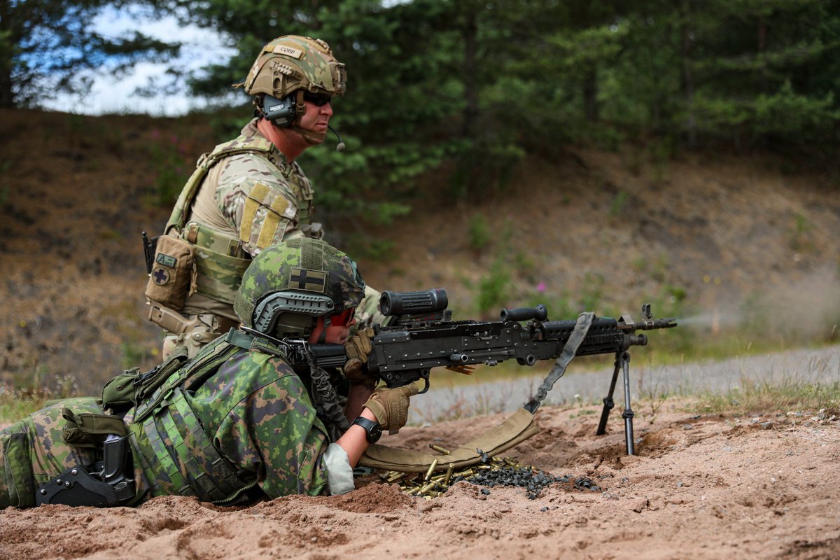 Finnish Army 'KaartJR' - Conscripts fires M240 GPMGs, during training with the 4th Infantry Division of the U.S. Army

- Huovinrinne, Finland (July 2022)