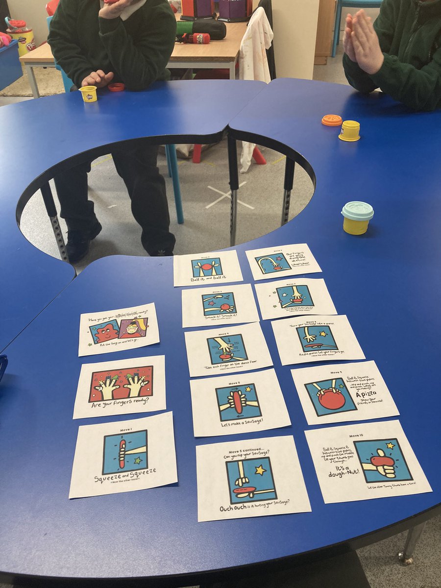 Outreach_ICPSS's tweet image. Introduced Dough Disco to 2 more schools this week. It’s a really fun way to develop those fine motor skills. Quick and easy and a lovely little calm down routine to use after break or lunchtimes - have you tried it yet? #doughdisco #primaryoutreach #outreachsupport #thisisAP