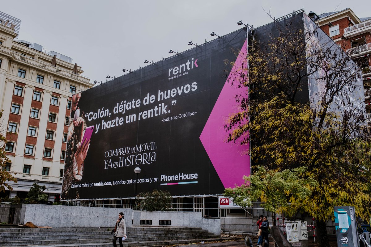 ¿Colón en la Plaza de Colón y con un Lena de huevos? 🤣🤣 y además con sorteo! #DéjatedeHuevos <a href="/rentik_es/">Rentik</a>