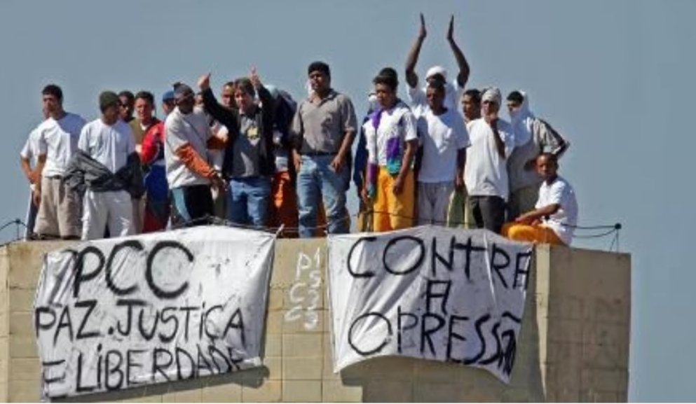 RudsonMOtta's tweet photo. @nanoDuarte8 @reportersalles @monark Depois vcs não sabem pq são chamados de reis das fake news né.
https://t.co/iSyi3Y9dVX
Foto manipulada que não condiz com a verdade, eis a foto original https://t.co/NRdhNRgPFi