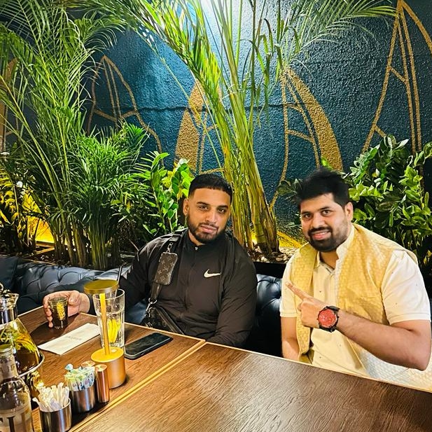 AmjadWorldboxer's tweet photo. with imran khan singer #singer #Dubai #lifestyle #ronaldointerview #FIFAWorldCupQatar2022 https://t.co/IEOBE0GrUM