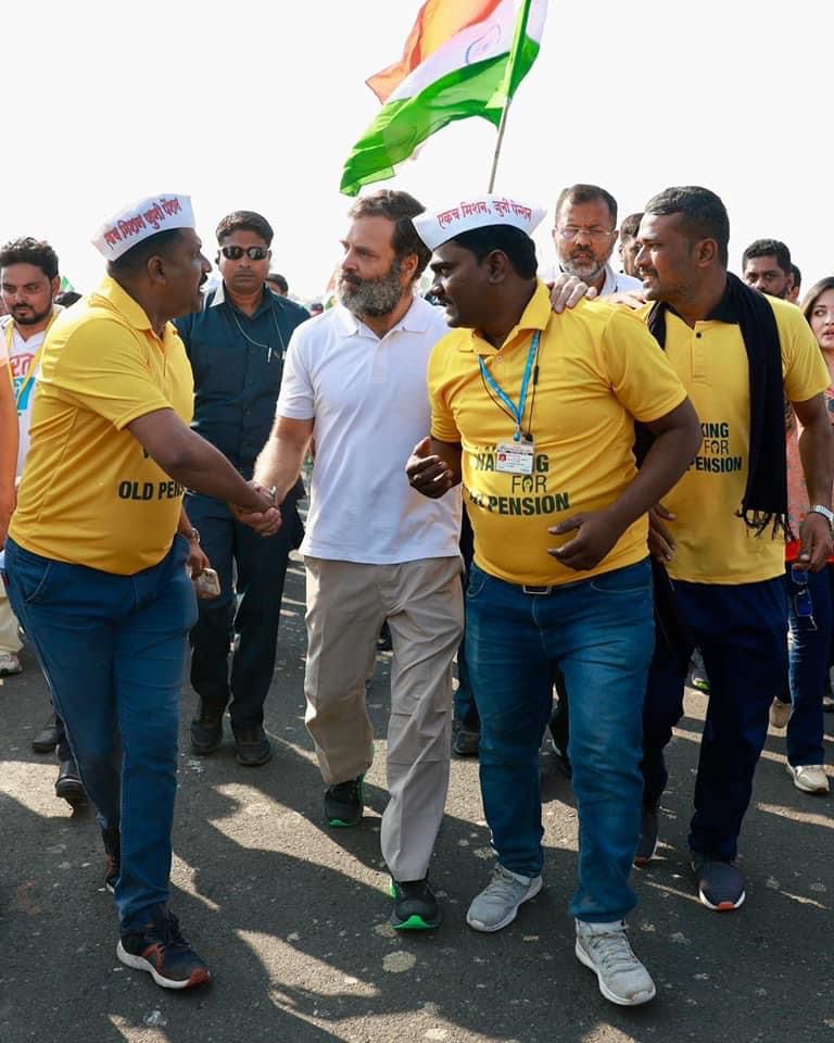 BalajiHadve's tweet photo. ग्रेट भेट with @RahulGandhi @NANA_PATOLE https://t.co/VirLwoomoT