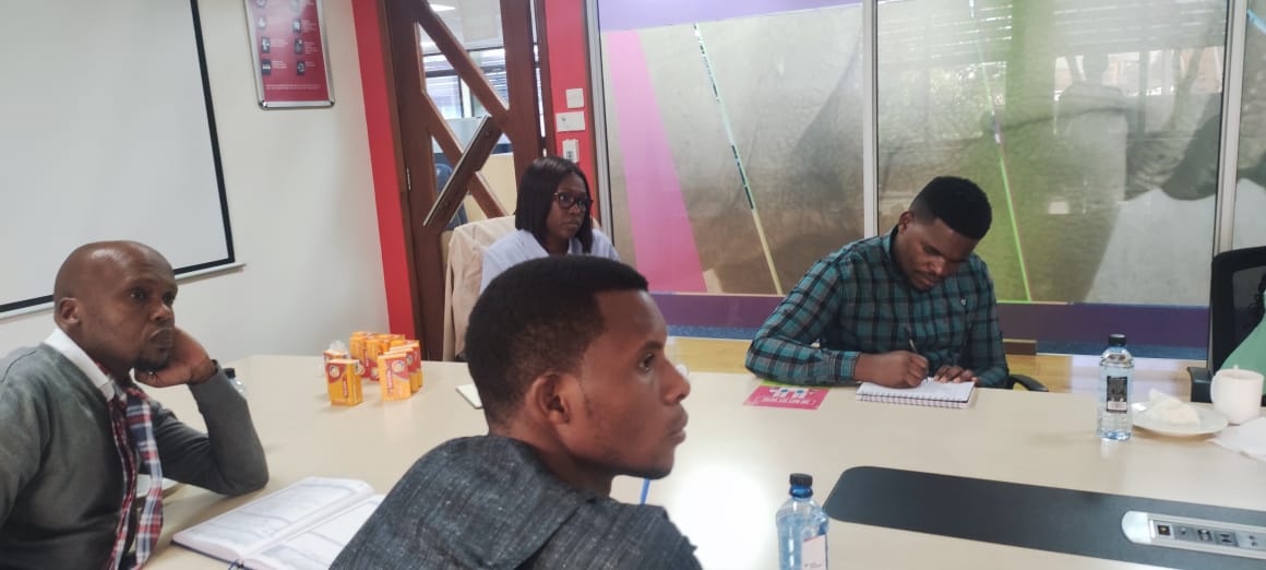 GoGettazAfrica's tweet photo. "The multinationals of today were the start-ups of yesterday!” #GenerationAfrica Fellows from #Tanzania, #Rwanda and #Kenya had an opportunity to learn from  #teamBayer at their offices in Nairobi.

@Bayer #hungerfornone #healthforall https://t.co/4atXp1Gykx