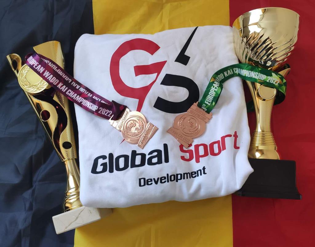 GlobalSportDev1's tweet image. Félicitations Lisa Pottiez 🥋!
🥉Kumite U18 +59kg
🥉Kumite Team U18
#AKDB #karate #wadokai 
#Europeanchampionship2022 
#GlobalSportDevelopment