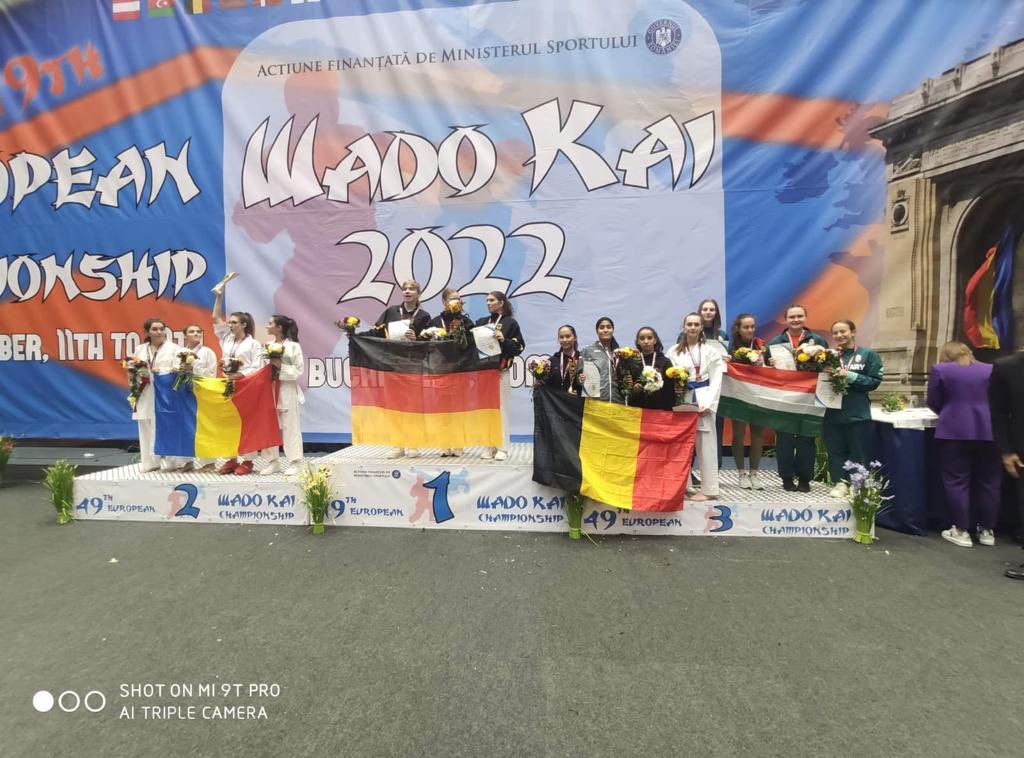 GlobalSportDev1's tweet image. Félicitations Lisa Pottiez 🥋!
🥉Kumite U18 +59kg
🥉Kumite Team U18
#AKDB #karate #wadokai 
#Europeanchampionship2022 
#GlobalSportDevelopment