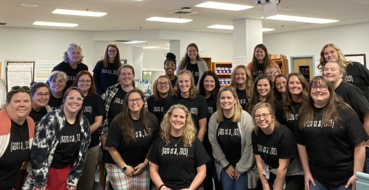 TurtleLeeTeach's tweet photo. To say I’m thankful for these amazing educators is an understatement!  I have had the opportunity to grow and learn from these ladies for the past several months.  We are over halfway to becoming literacy specialists! 📖 📓📚✏️ #literacyspecialist @utkLiteracy https://t.co/tkRzqAOWCz