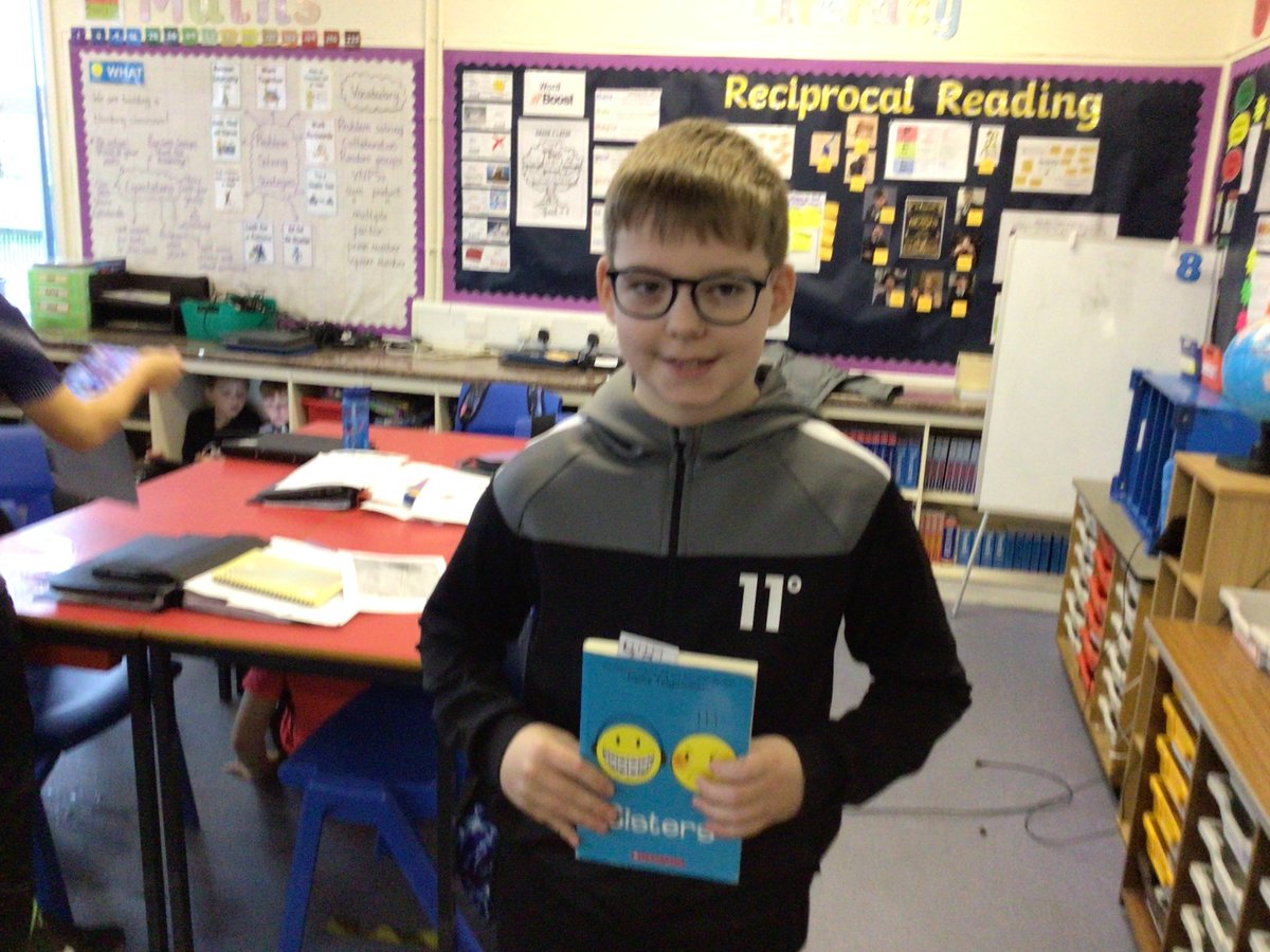 whitdale_ps's tweet photo. In P7G we like to read all kinds of books, from graphic novels to e-books! #BookWeekScotland #readingforpleasure #ERICtime 📚 https://t.co/GXNeD2F10O