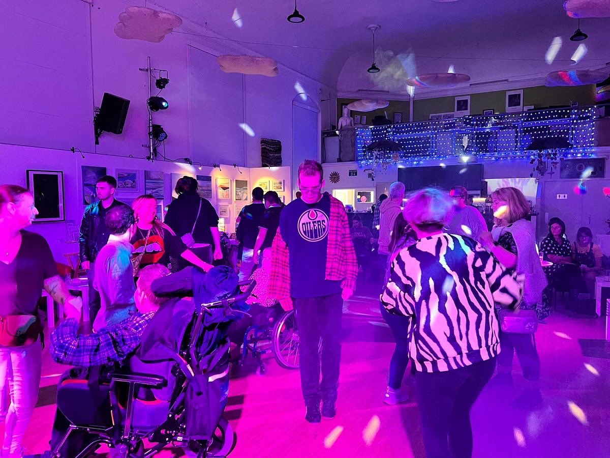 heyloveableuk's tweet image. Our successful launch night back in September! #community #inclusivedating #taunton