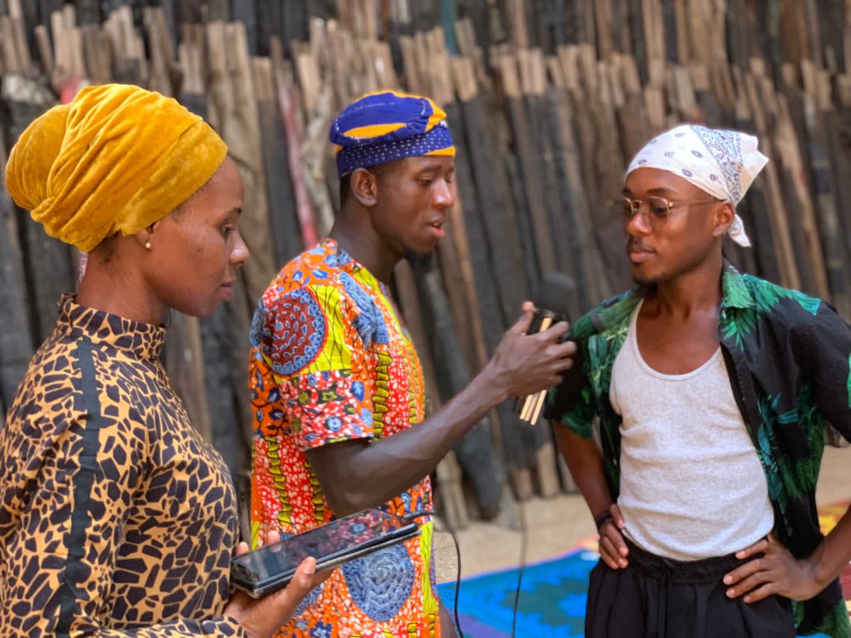 SanatuZambang's tweet photo. Our team hangout with @_exitframe led by @rahamatulahi at @ibrahim_mahama Redclay Studio visual engaging and mentally stimulating. 

We caught up with the another couple of participants to join our midday podcast show.
📸 @Rafiu_fishbone 

#HotspotLive | https://t.co/plySVXxKZd https://t.co/VV0giXrvbs