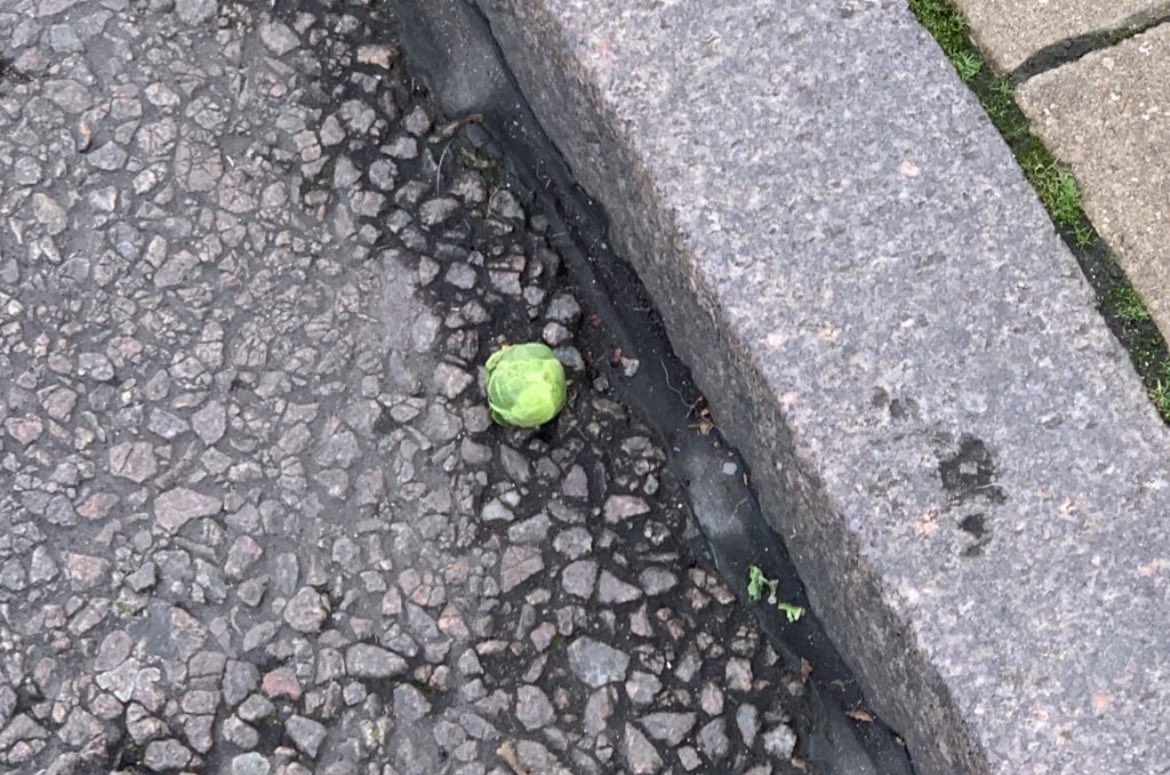 VeryBritishProblems tweet media