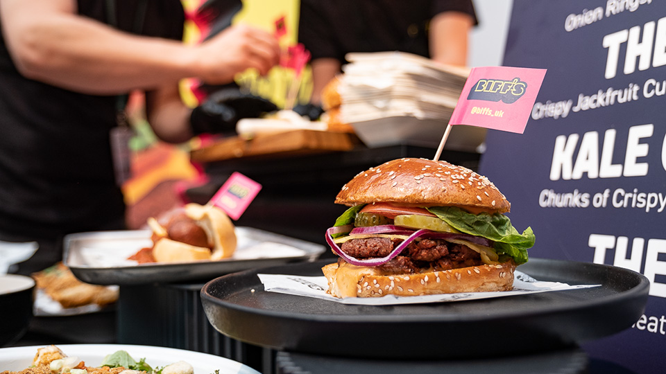 PLANT BASED WORLD EXPO - trade only - the only 100% plant based B2B event.
30th November - 1st December Olympia, London
National Hall, Olympia London, Hammersmith, W14 8UX #selondonfoodbox #PBWE22 #PlantBasedWorldEurope
facebook.com/groups/4435662…