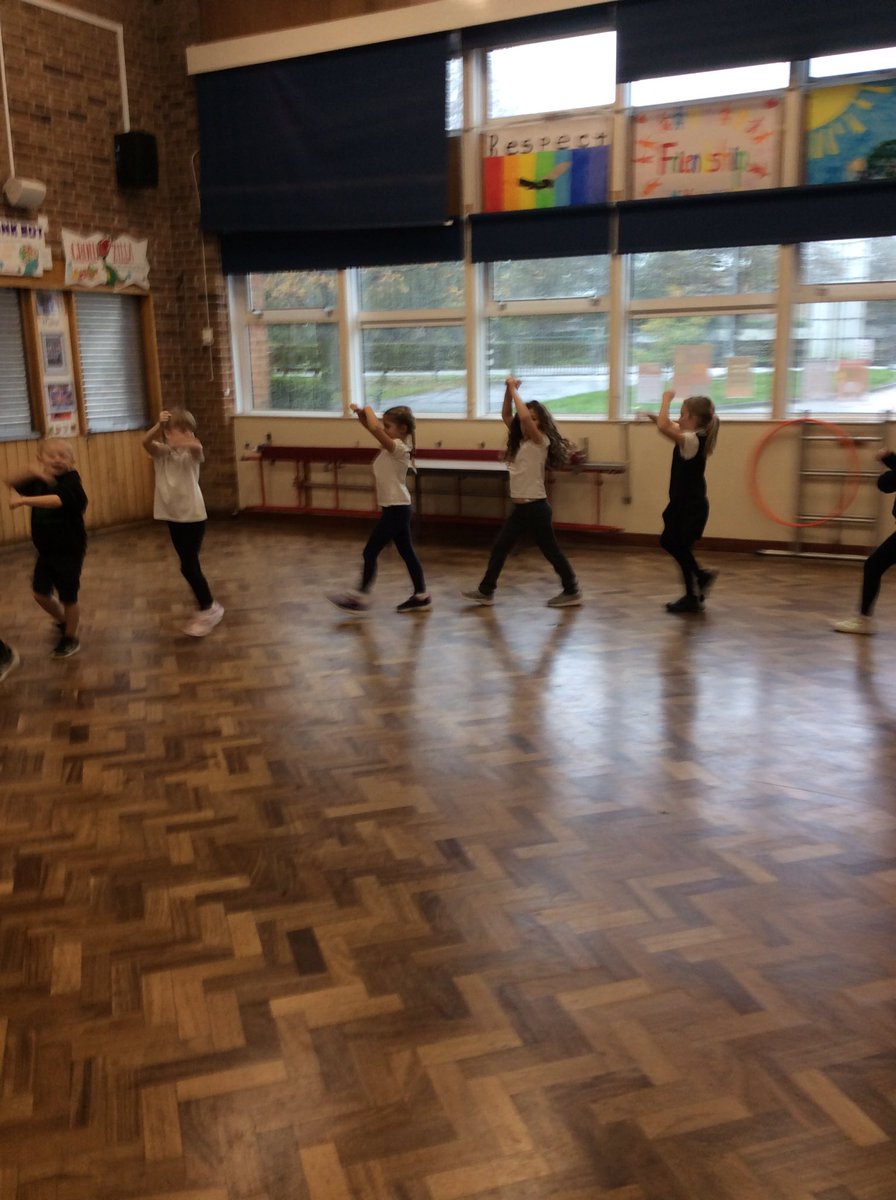PatPriAcad's tweet photo. Year 2 enjoying some dancing🕺 💃 #PatYear2 #PatPE https://t.co/alhInKiF3G