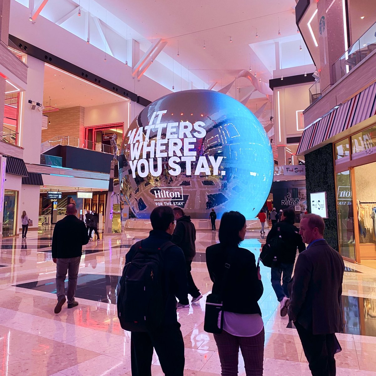 Hypercell (@hypercellai) on Twitter photo We got to kick off #DSE2022 early with an incredible field tour of the Las Vegas advertising installations! ✨
It goes without saying that Sin City most definitely has some aces up its sleeves, but they’re certainly not all hidden away! 🂡 <a href="/DSEShow/">Digital Signage Experience #DSEShow</a> We got to kick off #DSE2022 early with an incredible field tour of the Las Vegas advertising installations! ✨
It goes without saying that Sin City most definitely has some aces up its sleeves, but they’re certainly not all hidden away! 🂡 <a href="/DSEShow/">Digital Signage Experience #DSEShow</a>