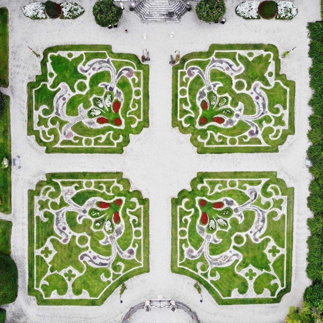 x87sr's tweet photo. قصر إيطالي مطل على بحيرة كومو 🌊
Villa Sola Cabiati ❤️‍🔥🇮🇹 https://t.co/rZcEHVeuaz