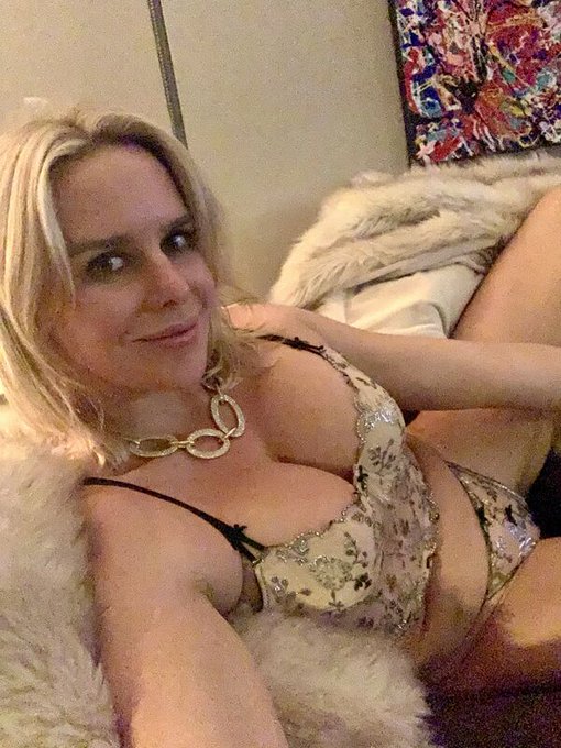 Milfs are more wild and fun in bed. Let me prove it to you. 😈 https://t.co/3ux75tBOvp