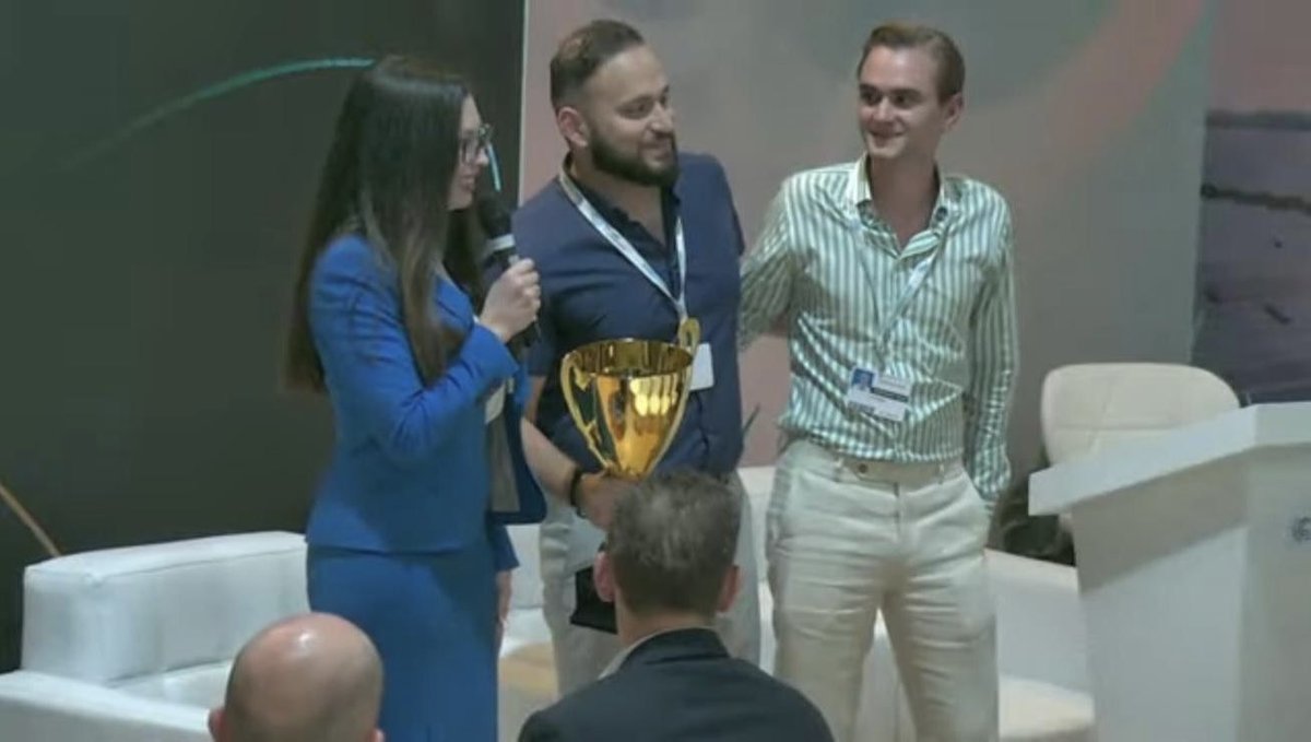 HackforEarth1's tweet image. Team Hack for Earth at the Prize Ceremony at COP27, in United Nations Climate Change Hub 🎉🎉🎉
#hackforearth #COP27 #Egypt #climate #ClimateAction