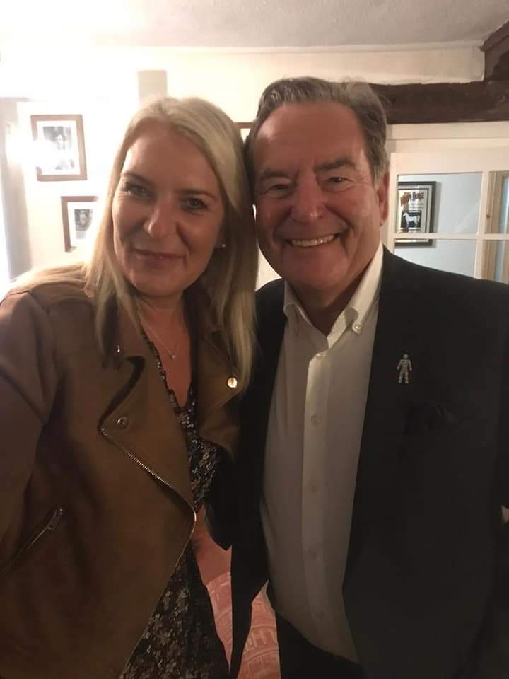 BPloughshare's tweet photo. How incredibly lucky were we to be joined by none other than @JeffStelling on Tuesday evening for a pub quiz and Q&amp;A?!! What an incredible night - big thank you to @GreeneKingIPA for organising! https://t.co/zkjddOiHGH