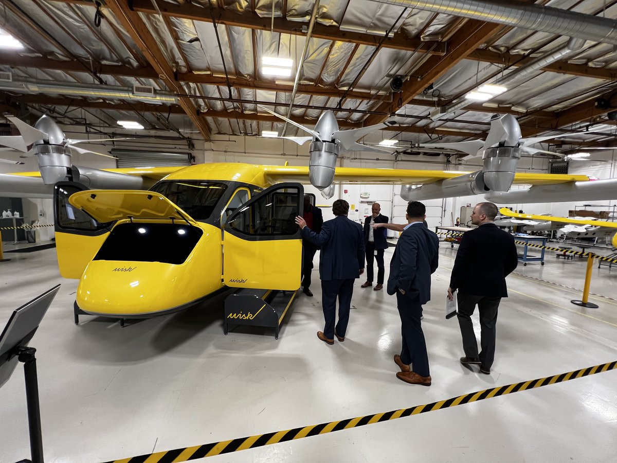 WiskAero's tweet image. Yesterday we spent time with the Chief Counsels and legal teams from the @FAANews and U.S. Department of Transportation to discuss a wide range of topics - from noise levels to equity and inclusion - as well as a tour of Generation 6!