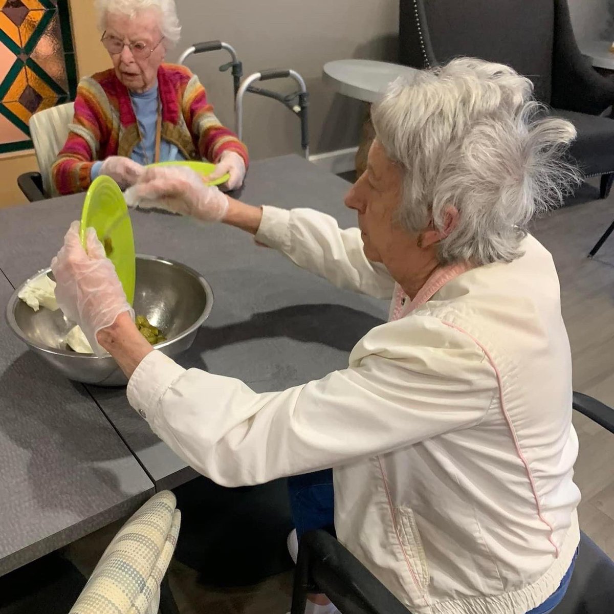 DanburyLiving's tweet photo. Danbury Wooster is a pretty Big Dill!
Residents relished in a good time & made a delicious dill pickle dip in their Cooking Corner group.
Danbury’s mission is enhancing lives through serving others by creating vibrant, caring & exceptional communities. #danburydifference https://t.co/areUe8JMEm