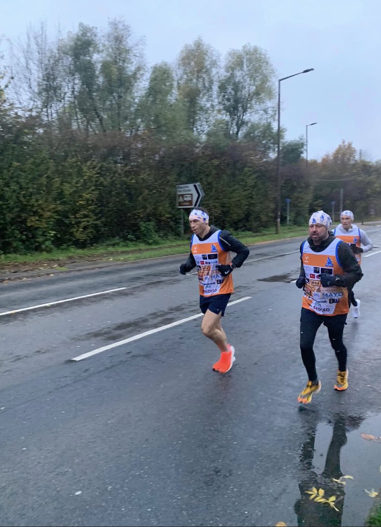 mandym274's tweet photo. Absolutely amazing, what a legend. So good to see so many people supporting him on his way into York. #kevinsinfield #Ultra7in7 #MND https://t.co/C8VxRQAoAF