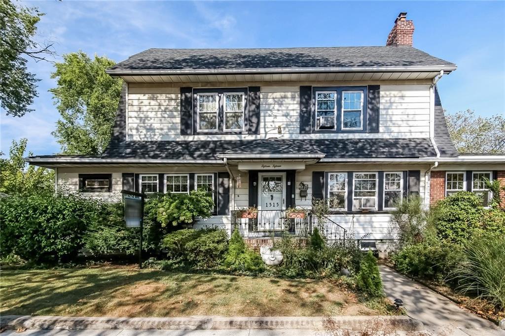 FillmoreRE's tweet image. 🎈🎈 OPEN HOUSE: 1515 Madison Place, Brooklyn, NY

4 🛏️ Bedrooms, 2+ 🛁 Bathroom | One Family

🎈🎈 Sunday, November 20th, 2:00pm - 4:00pm  🎈🎈

Call Charles D'Alessandro at 📱718-253-9600 to schedule a private showing!

#BHHSFillmore #JustListed