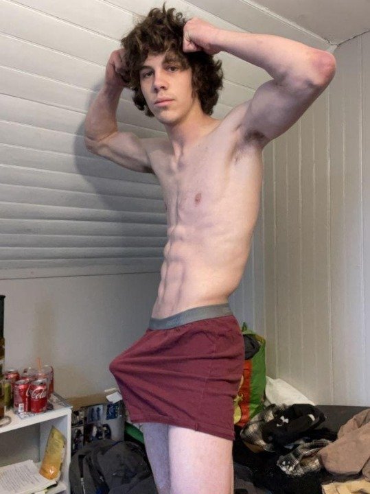 self_exposed's tweet photo. 21, Canada 🇨🇦
#selfexposed #whitemen #hornyboy #muscular #armpithair https://t.co/UmIGk6pyUW