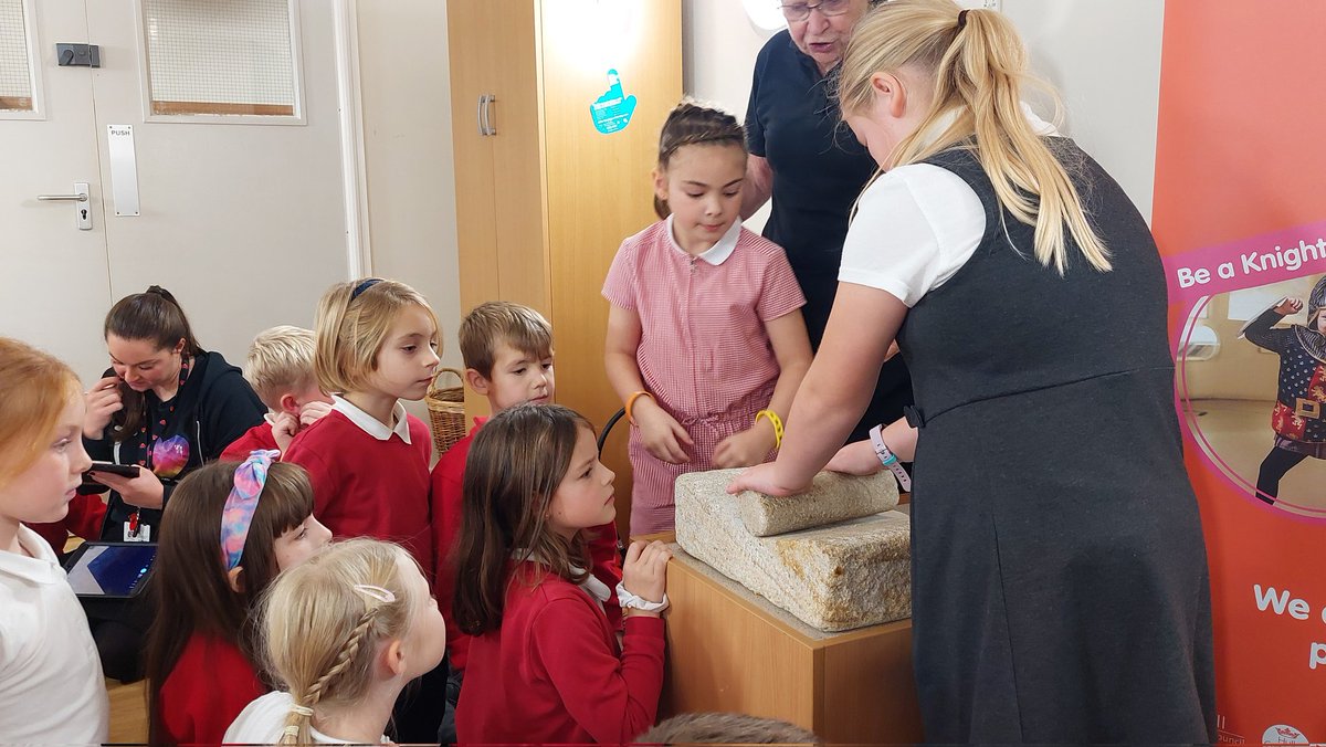 maple_yacademy's tweet photo. Maple had a good time at the Hull museum learning about pre history. https://t.co/GHhrMdTgdB