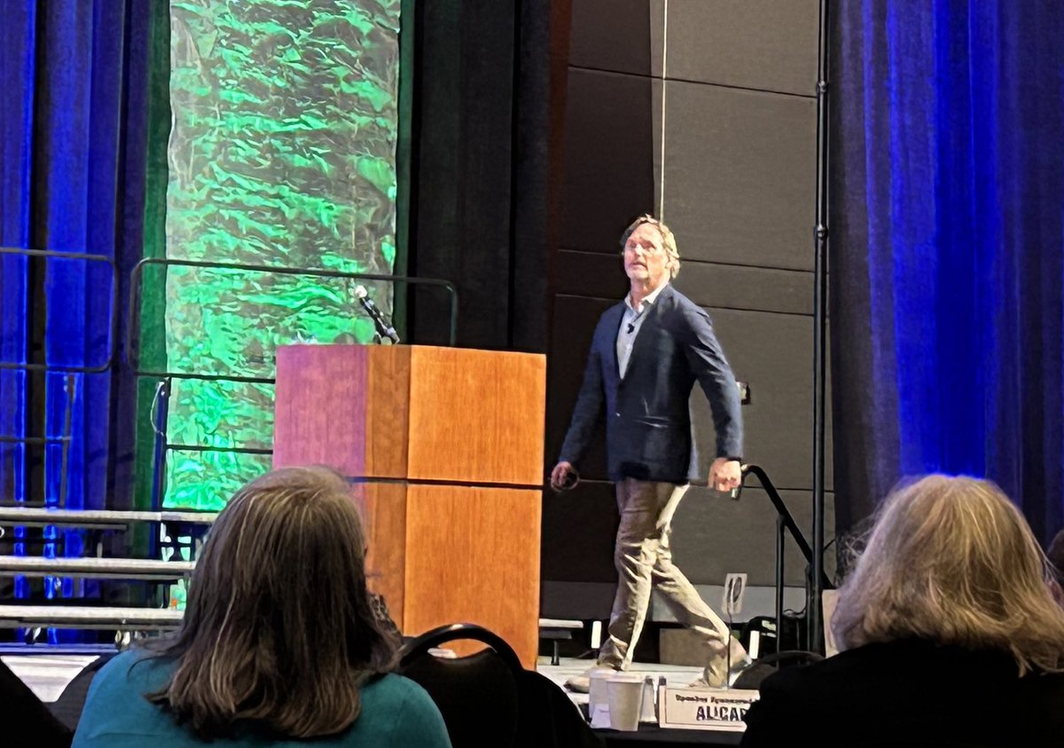 Lessons aren’t learned and life isn’t truly lived on the summit. It’s about the climb! Excellent opening keynote from <a href="/Jeff_B_Evans/">Jeff B Evans</a> at State Education conference. 
Thanks <a href="/NASBonline/">Nebraska Association of School Boards</a> 
#liveNASB