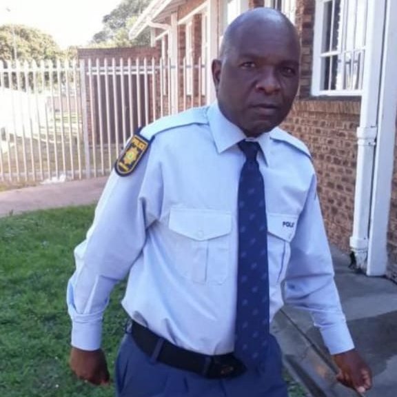 BREAKING NEWS: Home Affairs confirmed earlier today that Issa an illegal foreigner from Mozambique, who is currently employed by SAPS is an illegal foreigner.