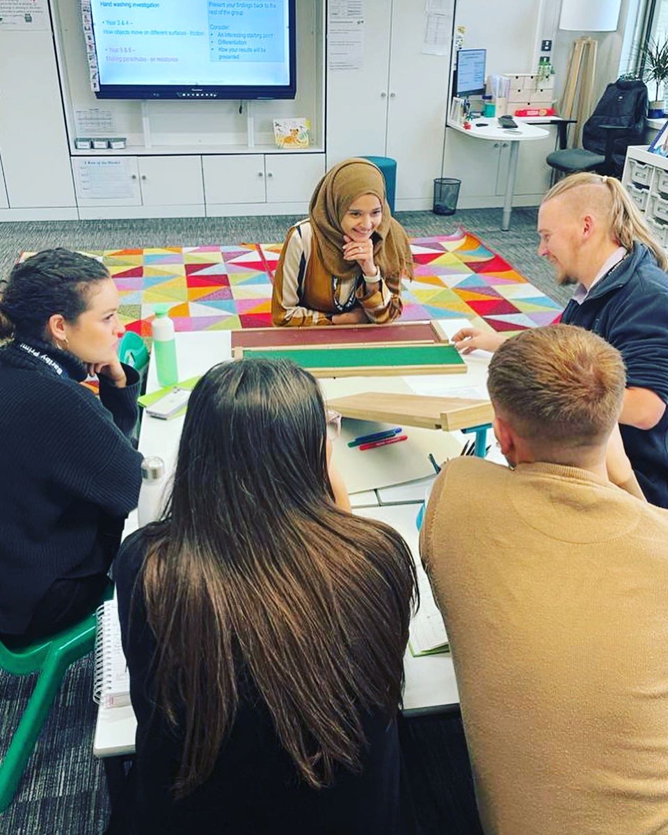 primary_barlby's tweet image. The staff training this week focused on ‘A practical approach to teaching Science’ we worked in groups to carry out a range of investigations and how we would teach these in class. 🧪 #continuedprofessionaldevelopment