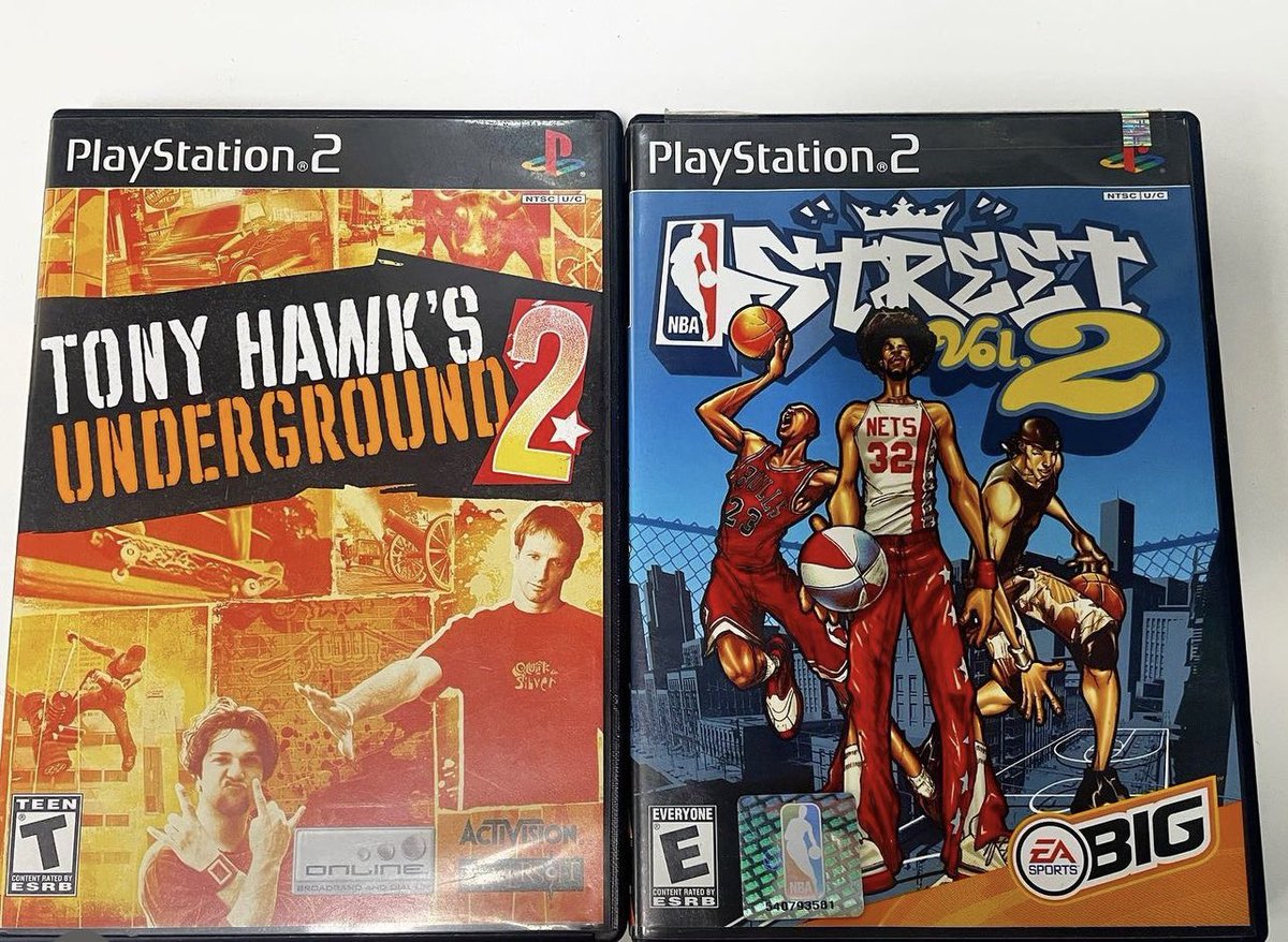 FullerSmokealot's tweet photo. Left or right ? 😮🧐🤨 #TonyHawkUnderground2 #NBAStreetVol2 https://t.co/2keL573pK6