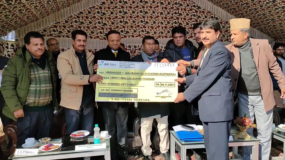 Disbursment of Educational assistance to the wards of Construction workers under JKBOCW Scheme by Honbl'e Mos Petroleum &amp; Natural gas/ Labour &amp; Employment Govt of India, at public outreach program in District Kupwara J&amp;K.
@department_k <a href="/Warar69Rashid/">Abdul Rashid</a> <a href="/jkbocwwb/">JKBOCWWB</a>
<a href="/dckupwara/">Deputy Commissioner Kupwara</a>