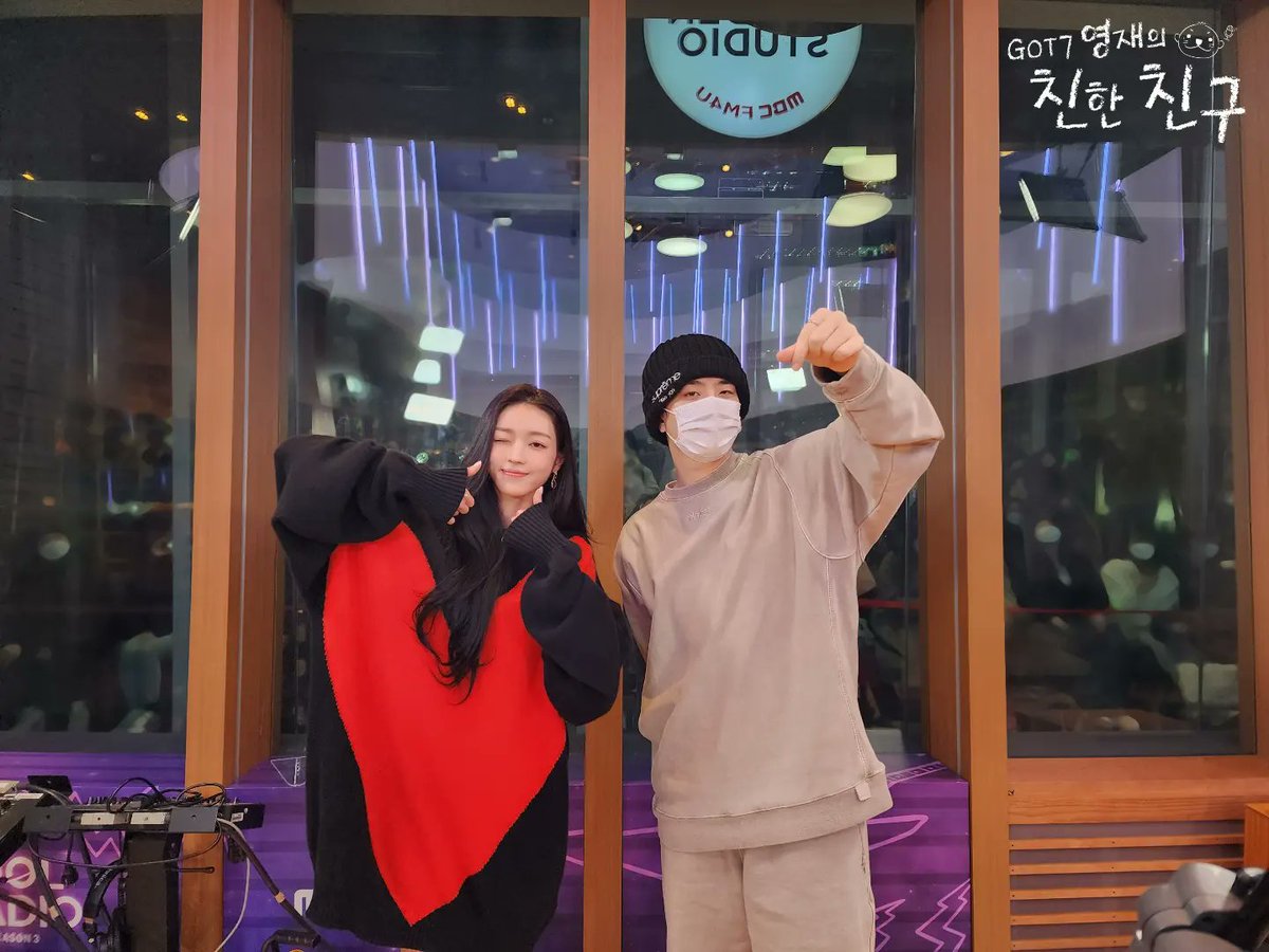 🦦친친 스테이지8🦦

얼굴 잘 해 노래 잘 해 춤 잘 춰 
애교도 잘 해 MC도 잘 해
심지어 배🍐 홍보까지 잘해💕

혼자 다 잘하는 #SELFISH 매력으로
가든&amp;친친 홀려버린
음색퀸 #샤이렌 샤샤와 함께 한 친친!

#유아 독존 매력 복습하고 
앙큼에너지 받아가세요😘
🔗youtu.be/5f-1uQ8u_GQ