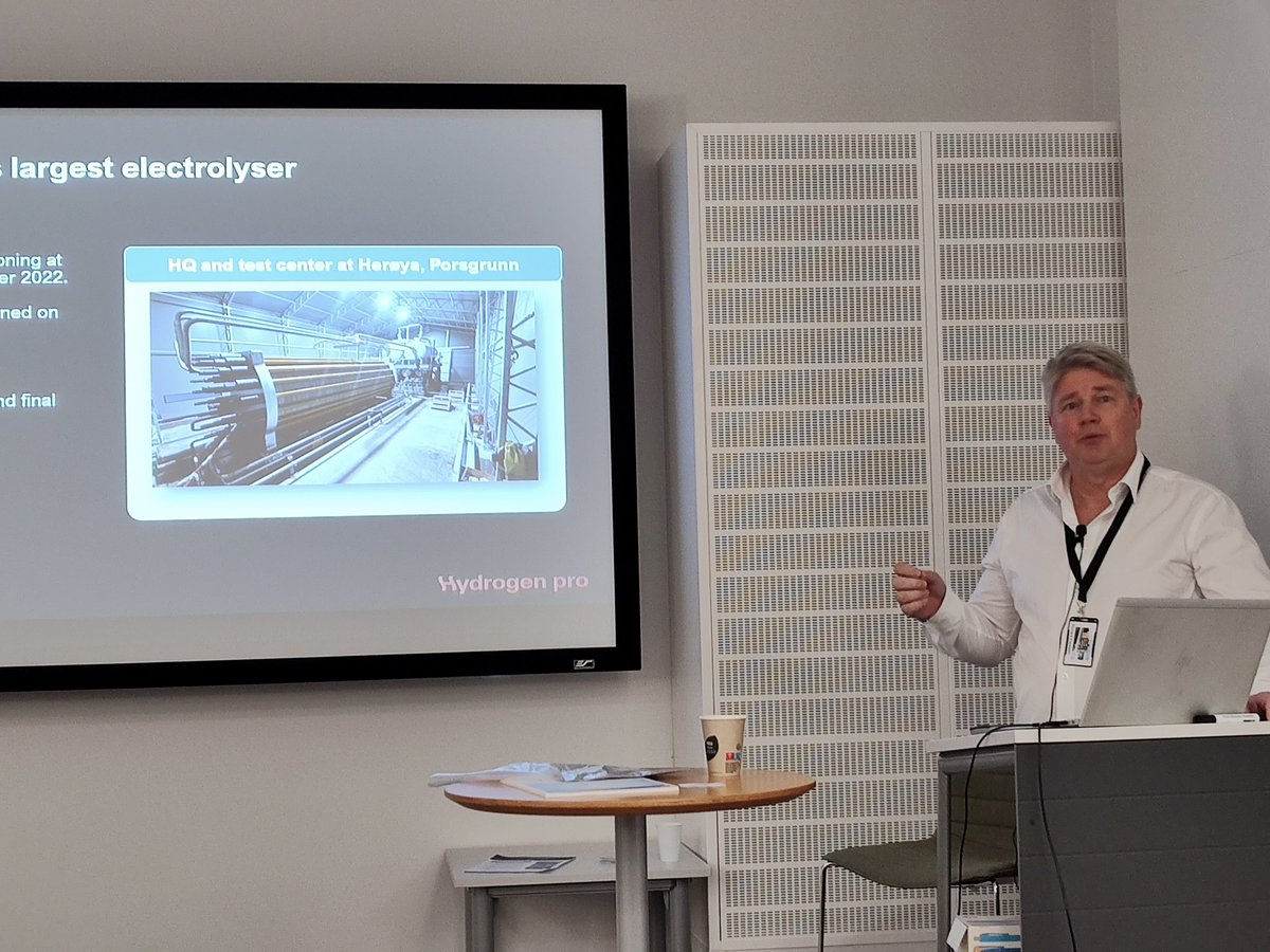 hydrogenpro's tweet photo. Richard Espeseth, CEO and founder, today presented HydrogenPro for national H2 clusters. During the session he talked about HydrogenPro’s projects with DG Fuels and the future of SAF, as well as highlighting green hydrogen's importance to the future of the aviation industry. https://t.co/wSdqSyNWiz