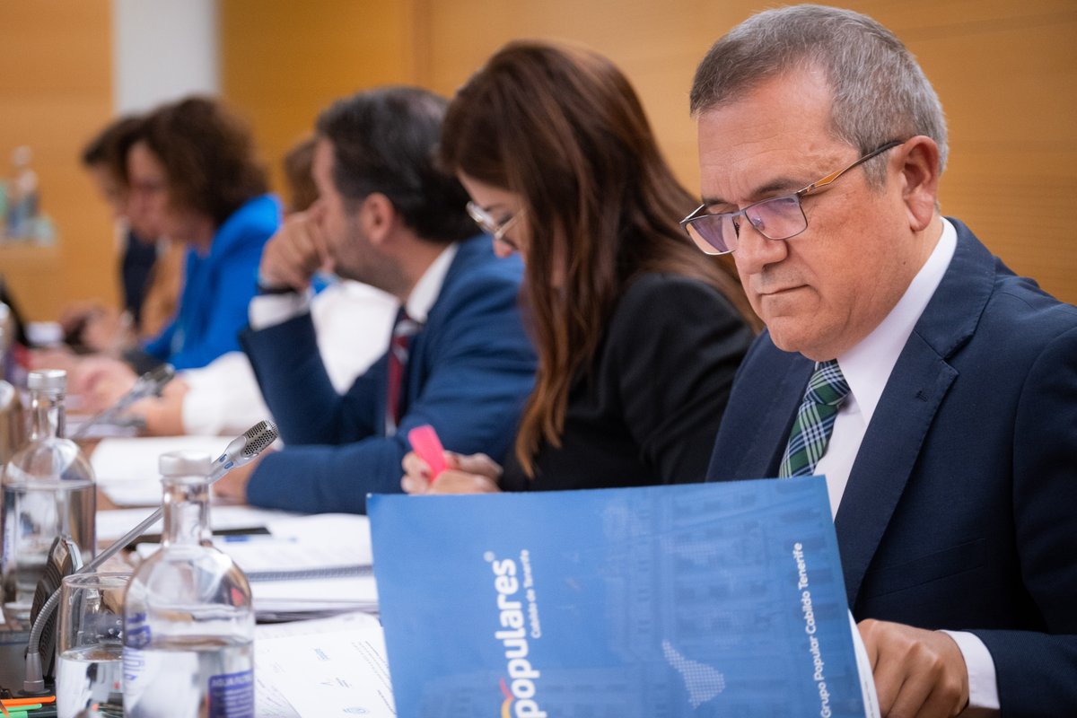 PPCabildoTF's tweet photo. El @PPCabildoTF consigue el compromiso del @CabildoTenerife para reforzar a las agrupaciones locales de voluntariado de Protección Civil https://t.co/Jygpdyo7XD