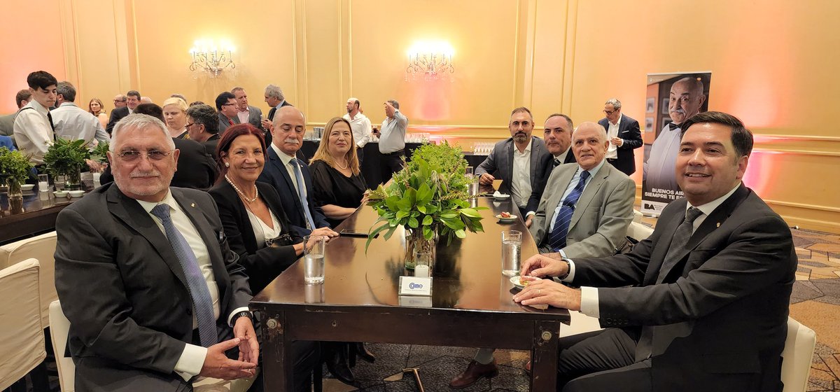 Una comitiva de dirigentes de #CAME, encabezada por el secretario general @ricardodiab, participó ayer de la celebración del 85° aniversario de la Delegación de Asociaciones Israelitas Argentinas.
