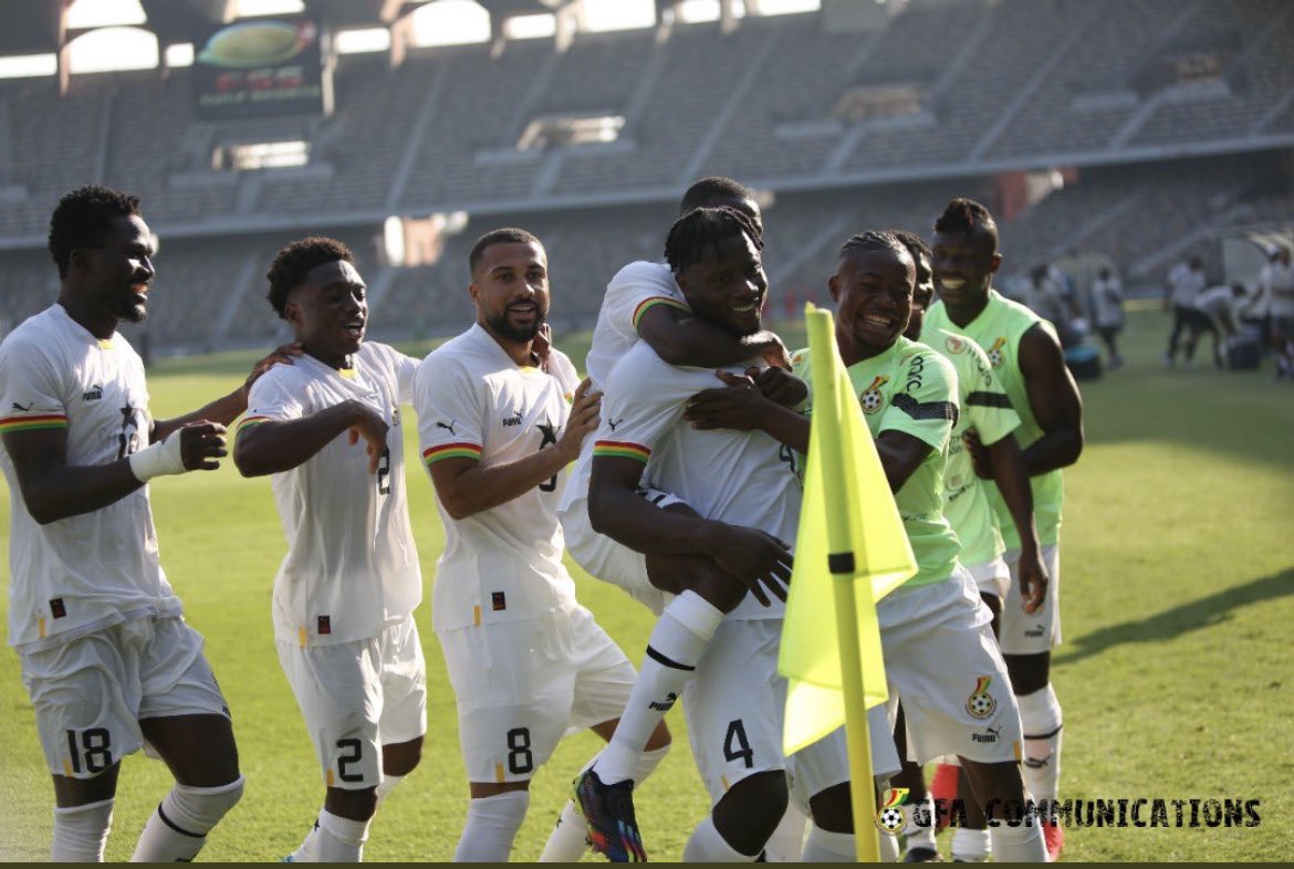If I was told by anyone that, today the black stars will score two goals and also keep a clean sheet, I would have blocked the person from my DM …
Congratulations guy, you willl have my support now💪 #ElishaOwusu #BlackStars #MohammedSalisu #BabaRahman #InakiWilliams  #Qatar2022
