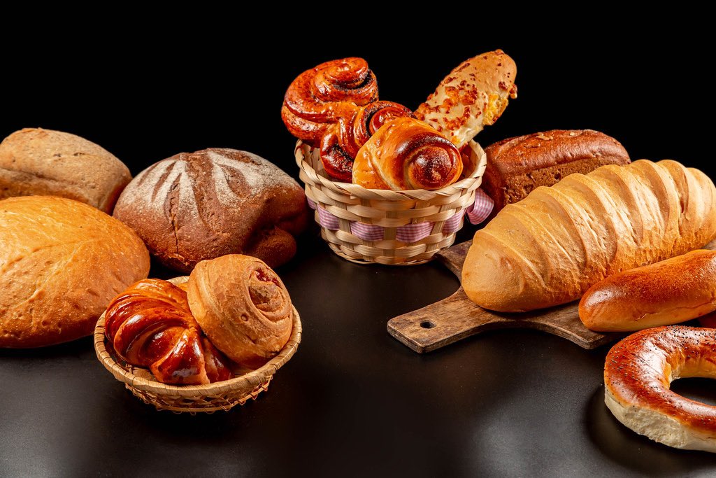 ElliesBakery_uk's tweet photo. Some new loaves have been added to our collection of fluffy doughs. Be sure to get yours before they’re all eaten! https://t.co/OjARI6gwTZ