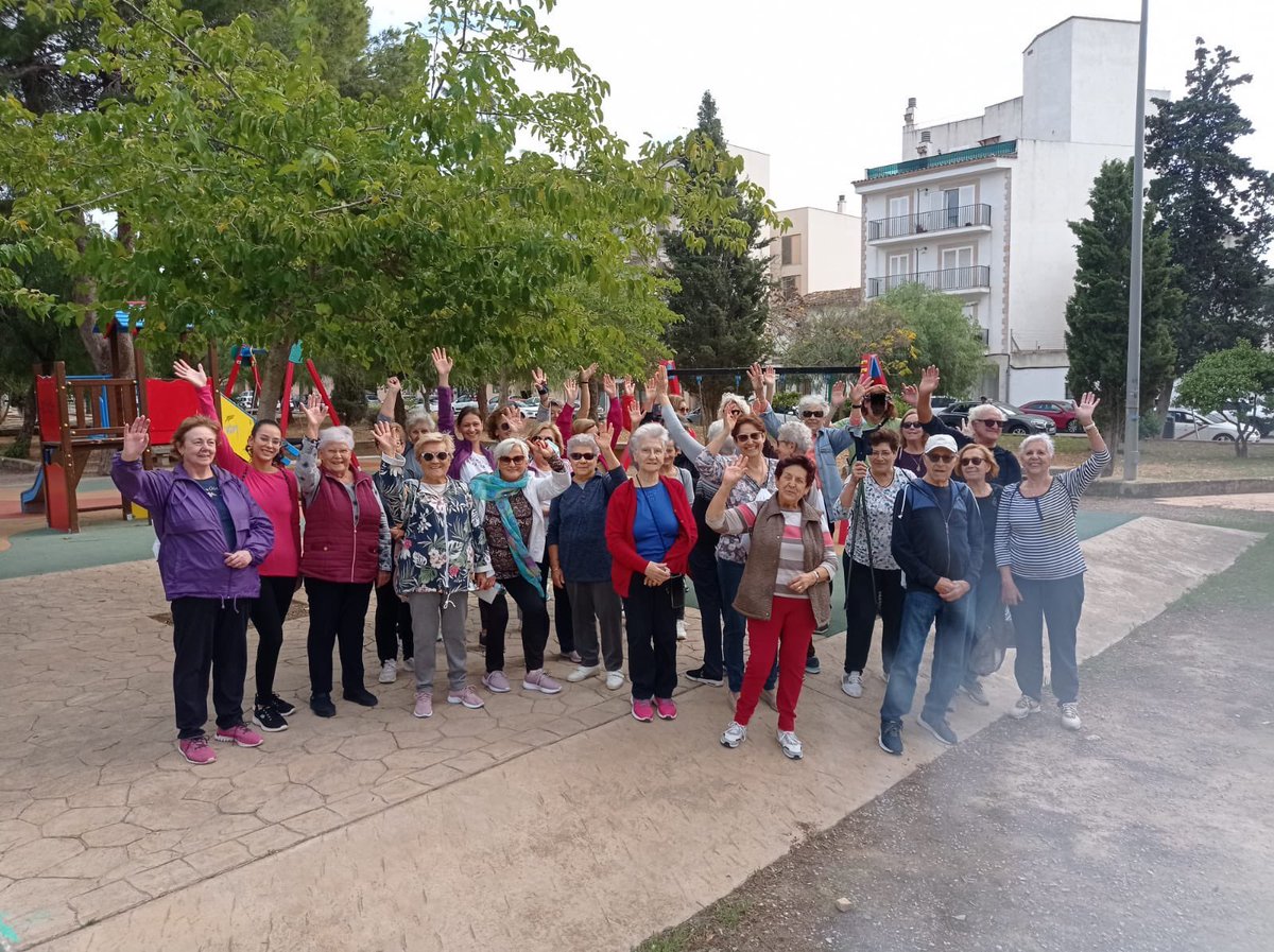 CsMigjorn's tweet photo. I cada dijous tenim noves incorporacions a la nostra Ruta Saludable! Gaudim entre tothom de fer salut! 💜@apmallorca #rutasaludable #vidasaludable https://t.co/y9FyAIWgUh