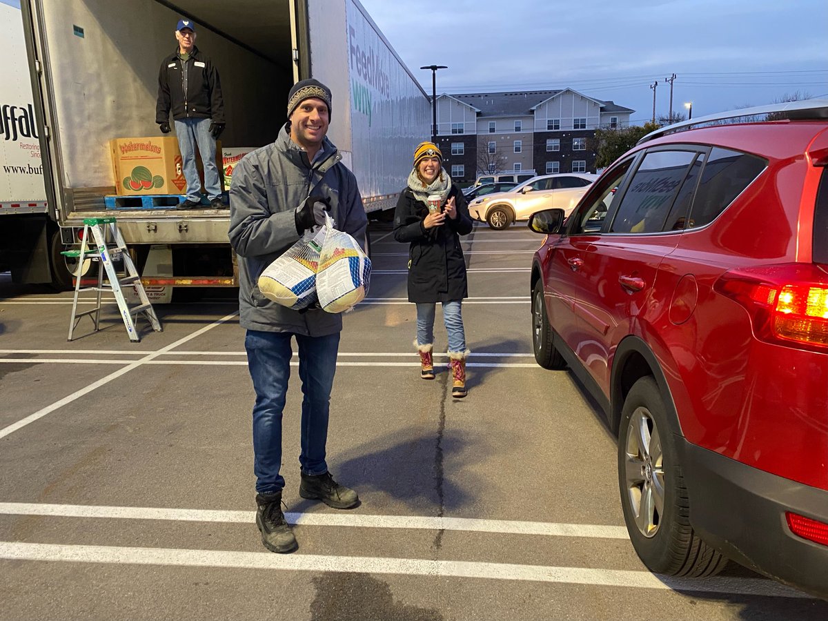 feedmorewny's tweet photo. Turkeys for tickets is off and running! Donate a turkey until 9am at:
⁦@Wegmans⁩ Orchard Park Rd, West Seneca
⁦@Wegmans⁩ Alberta Drive, Amherst 
⁦@KeyBankCtr⁩ Surface Lot
and get tickets to a ⁦@BuffaloSabres⁩ game! ⁦@WBEN⁩ https://t.co/Op09tUiWZ8