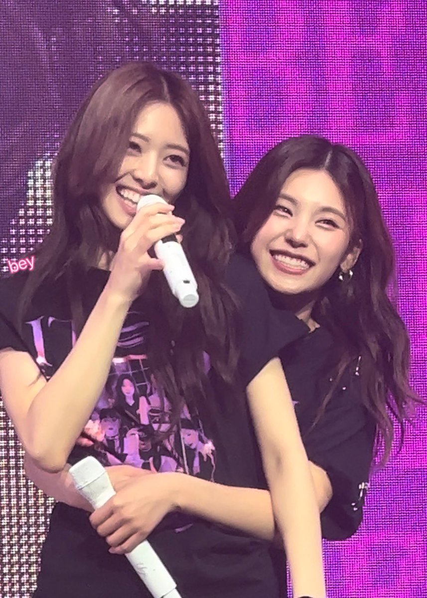 archive_ynyj's tweet photo. 221105 ATLANTA #씬옞 https://t.co/0WHPYSI4k5