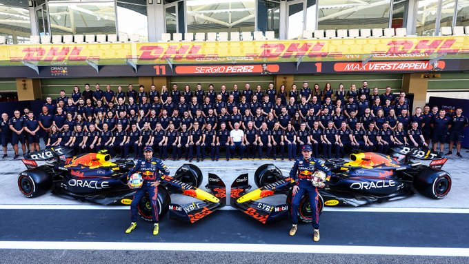 Red Bull Racing engineering crew