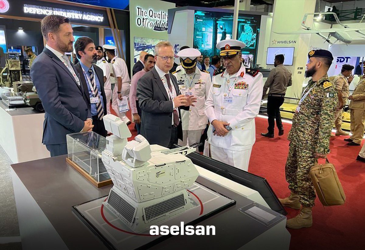 aselsan's tweet image. Karaçi, Pakistan&apos;da düzenlenen IDEAS Fuarı&apos;nda standımızı ziyaret eden heyetlere yeni nesil çözümlerimizi tanıtıyoruz.

We are presenting our latest technologies to the delegations visiting our booth at IDEAS Exhibition, Karachi Pakistan.

#IDEAS2022