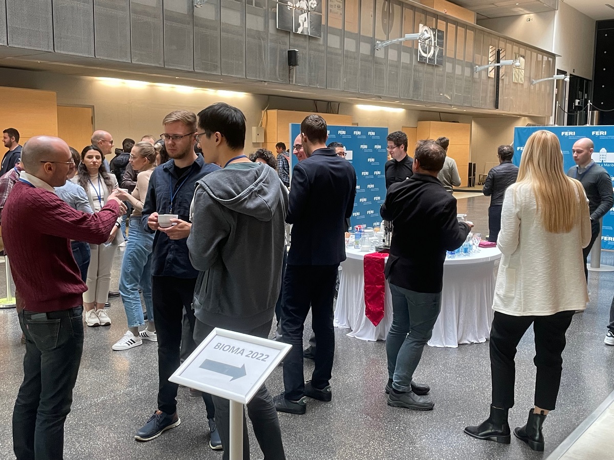 BogdanFilipic's tweet photo. After a warm welcome of #BIOMA2022 participants at the University of Maribor, the conference started with a keynote on comparing metaheuristics by Shih-Hsi Liu and continues with technical sessions and networking. https://t.co/1Rj4RLiE1y https://t.co/Tifg4Bl2lT