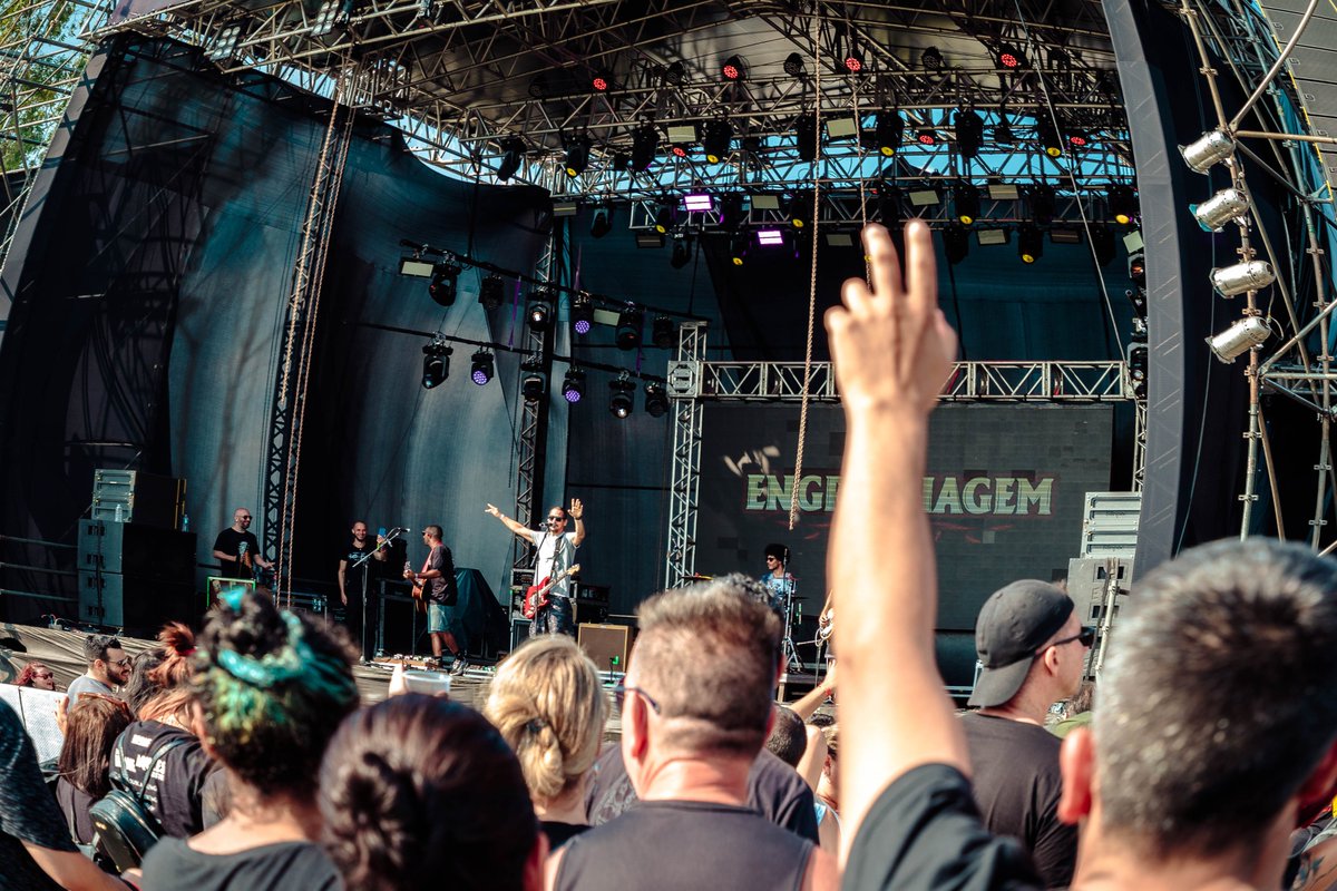Engrennagem's tweet photo. Vibe animal em São José dos Campos 💥 Festival Hora do Rock @Engrennagem O sonho está vivo 💙 📷 @wmarquesph #engrennagem #horadorock #saojosedoscampos https://t.co/KzJPXSpsil