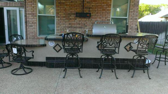 BackyardStore's tweet image. With a setup like this, you'll be grilling, serving cocktails, and being the host with the most through the holiday season. Now that's something to give thanks for!  #OutdoorKitchens #Grills #BackyardDining TheBackYardStore.cc