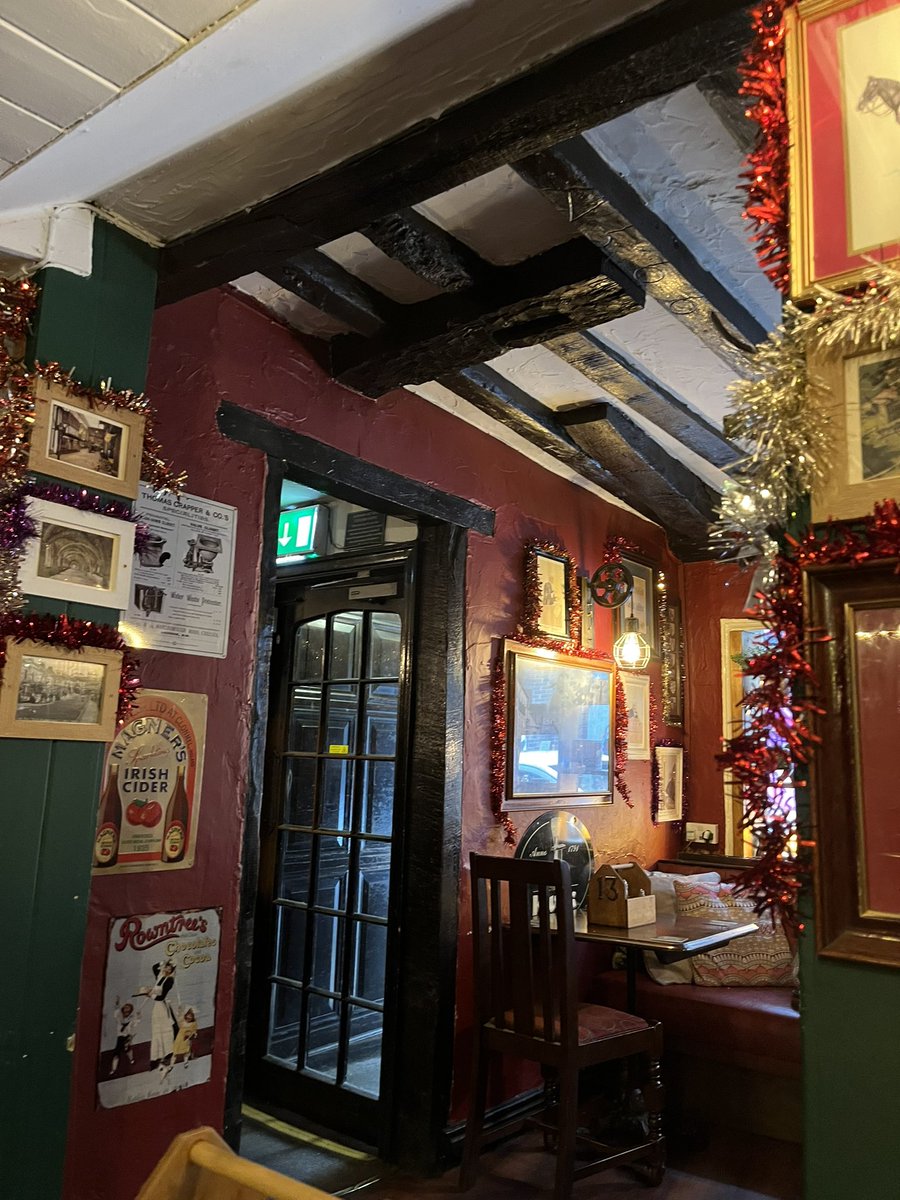 Perfect pubs guide uk tweet media