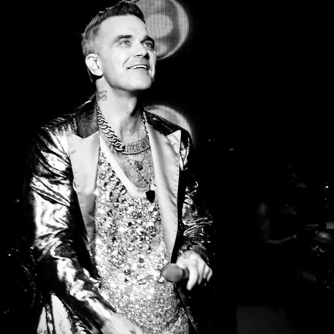 #ThrowbackThursday appreciation post to Mr. Robbie Williams playing #3Arena a few weeks ago 🤩 He really did entertain us at #ThePremiumClub ✨ What night did you go?

Amazing 📸 via @JustMuur