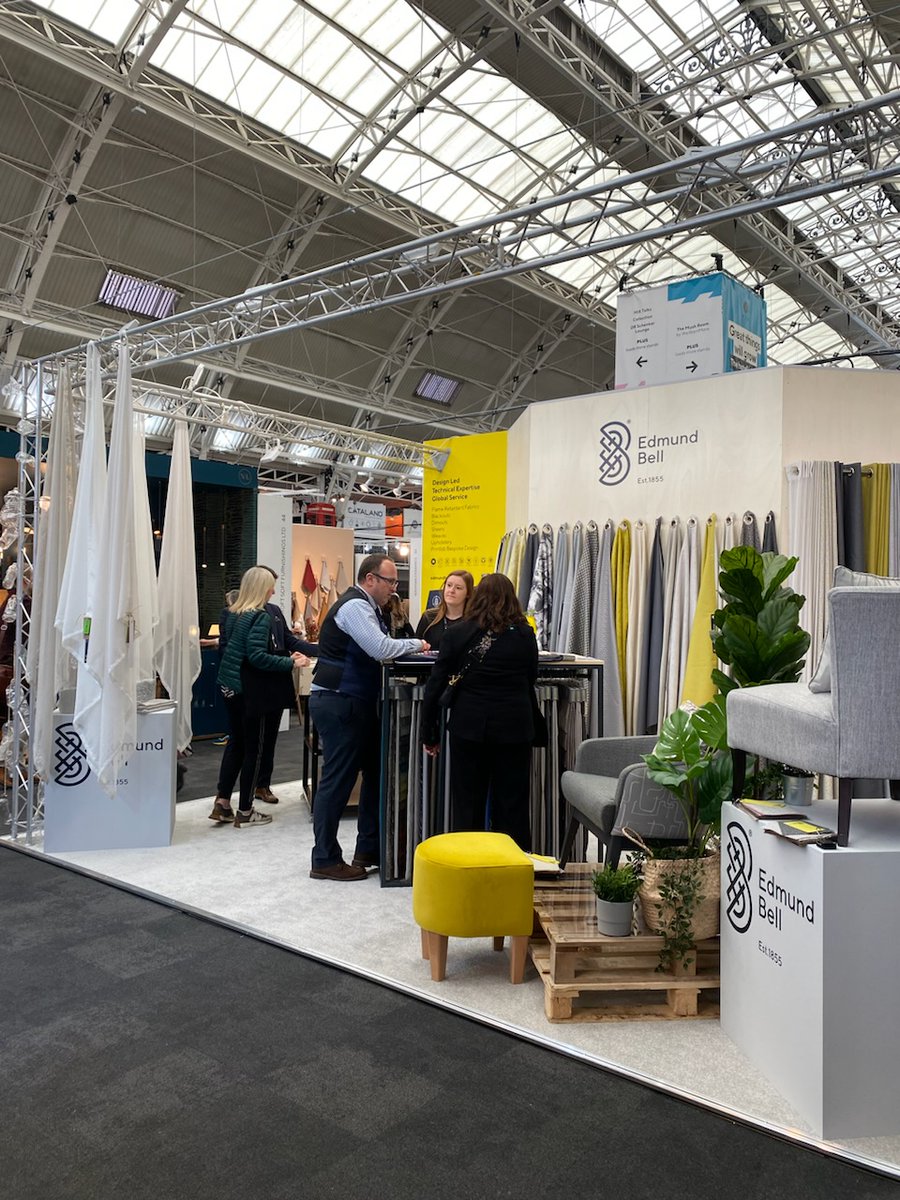 EdmundBell_Co's tweet photo. What a great start to the HIX exhibition! It's always nice to meet new people and see some familiar faces. Come and join us for a glass of fizz on our stand from 6pm 🥂
#HIX2022 #HIXEVENT #interiordesign #hoteldesign #GreatThingsWillGrow https://t.co/zJtWyekXnb